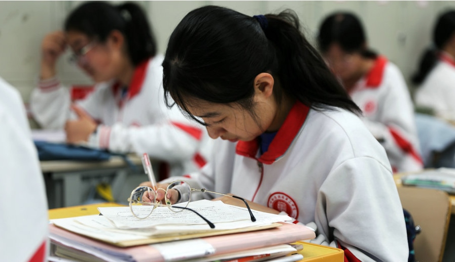 高考倒計時30天 莘莘學(xué)子爭分奪秒