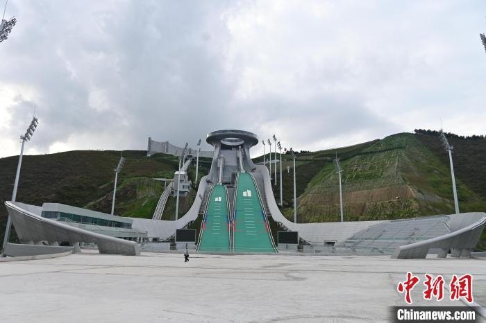 “雪如意”近景?！〉杂鸺?攝