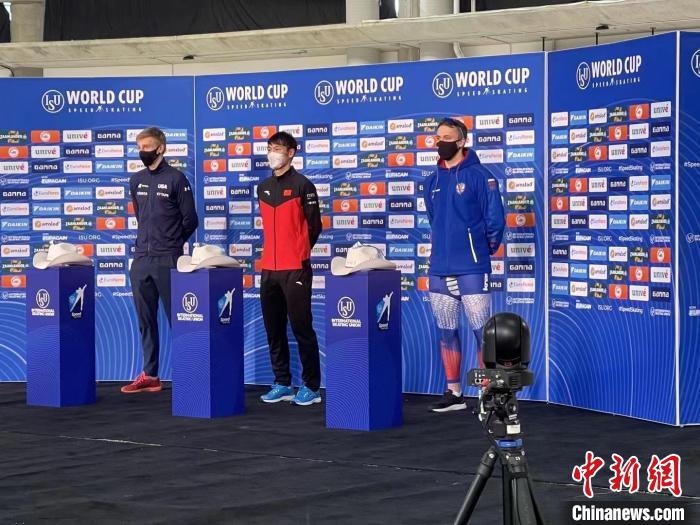 我國速滑在國際大賽上取得的第一個(gè)男子1000米金牌。　黑龍江省體育局提供