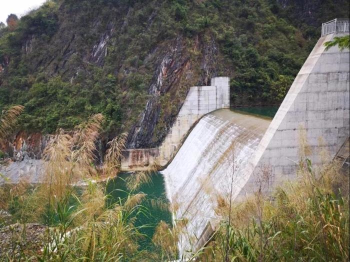 2021年12月7日，督察組現(xiàn)場督察發(fā)現(xiàn)，未取得相關(guān)手續(xù)的上立亭電站主體工程已完成建設(shè)
