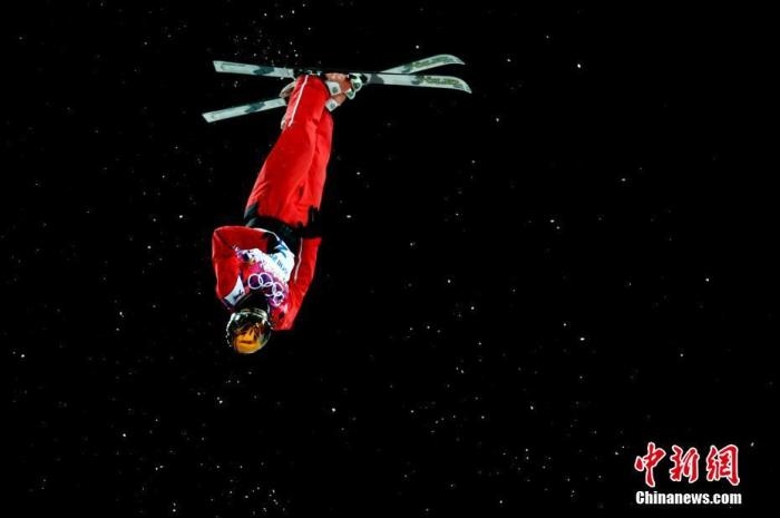 徐夢桃在比賽中。<a target='_blank' href='/'>中新社</a>記者 富田 攝