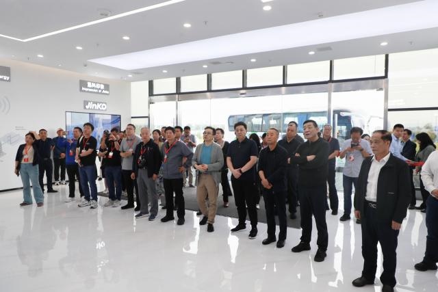 1717587879134564.jpg 5aea253eca.jpg