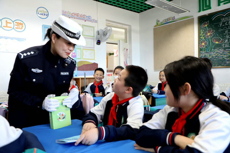 1773287384401701.jpg 20260312開學(xué)第一課3.jpg