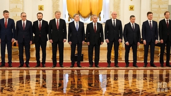  △參加歡迎儀式的俄方代表。（總臺國廣記者李晉拍攝）