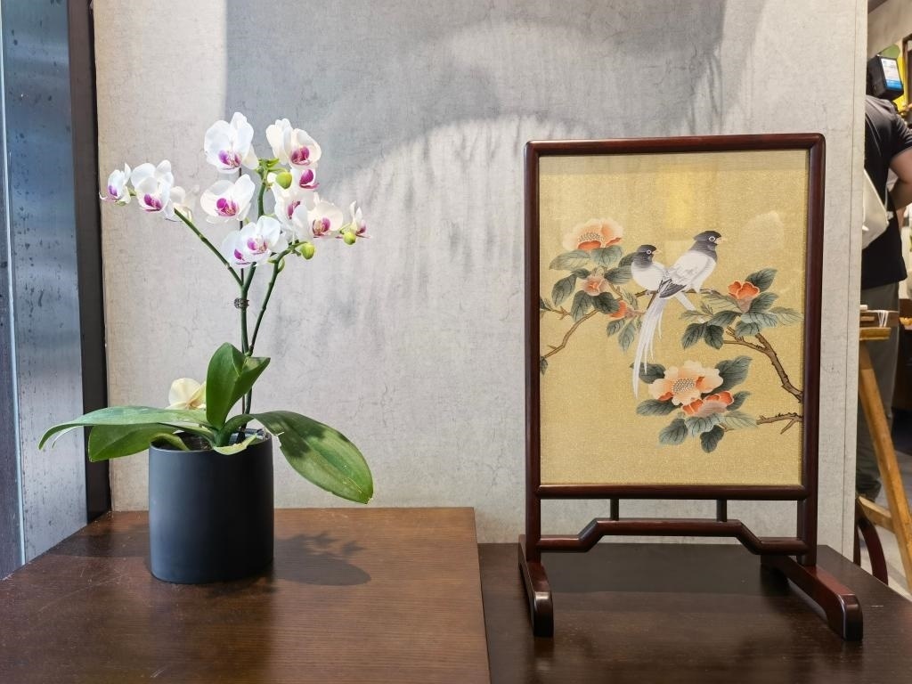 平江路上蘇繡工作室一角。新華社記者 楊依軍 攝