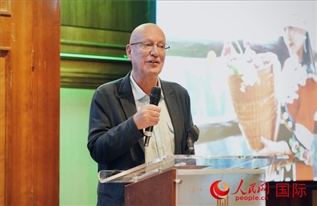 旅?作家魯珀特·帕克分享張家界旅行照片。人民網(wǎng) 郭錦標(biāo)攝