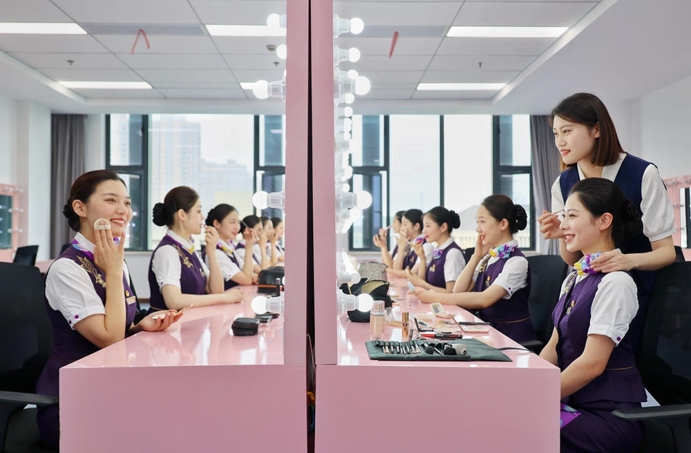 形象妝容塑造。