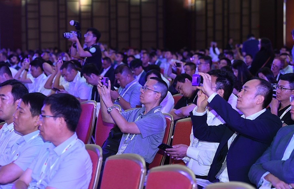 2023數(shù)字經(jīng)濟(jì)峰會(huì)·城市智能升級(jí)主題論壇現(xiàn)場。人民網(wǎng)記者 翁奇羽攝