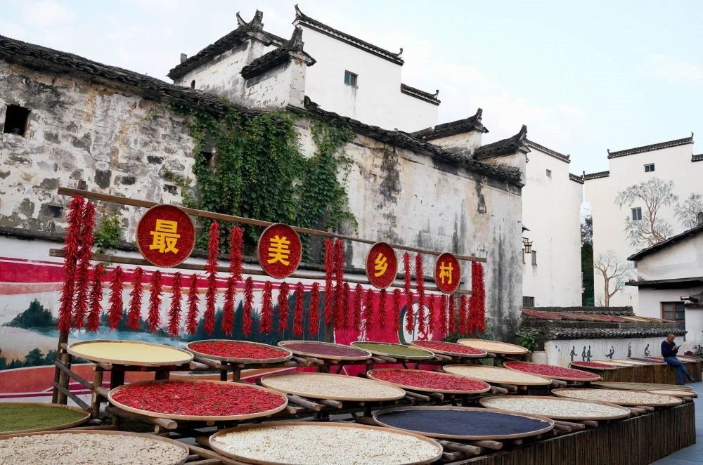 婺源縣王村石門自然村一角（2023年10月11日攝）。