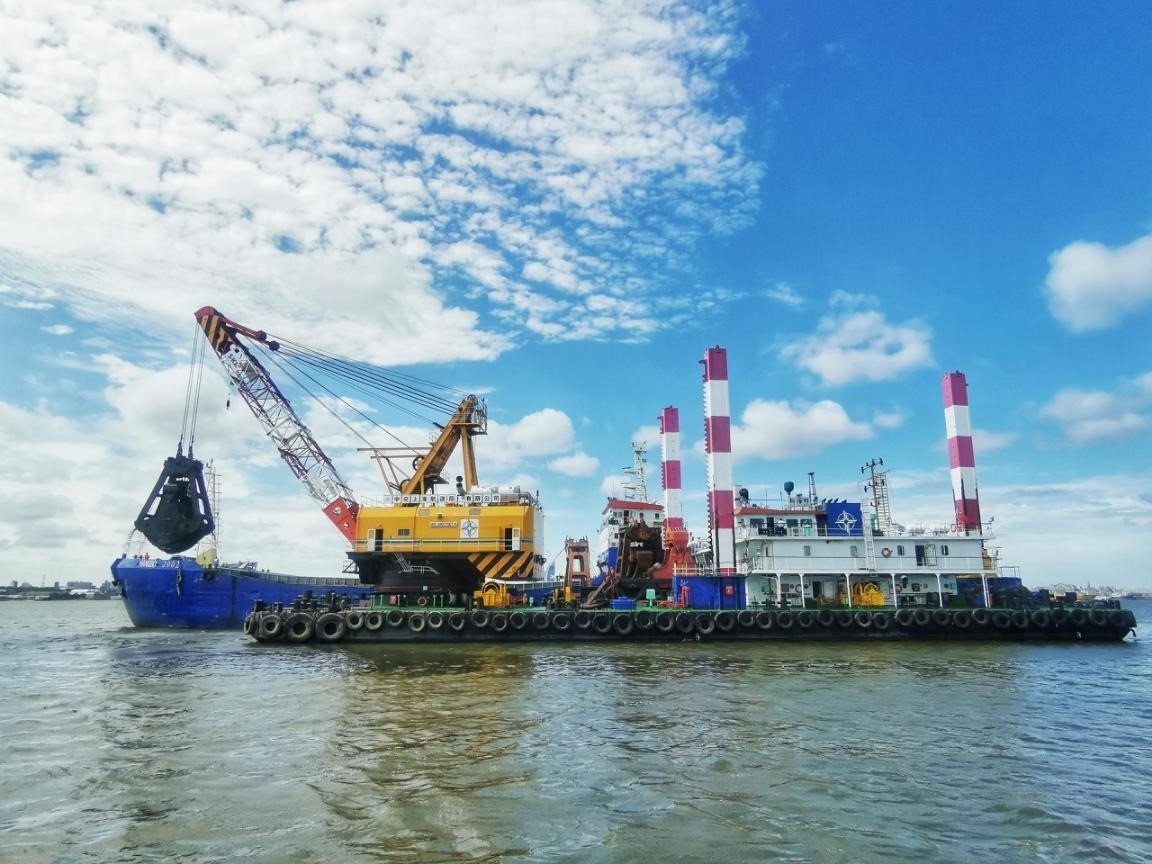 烏拉圭蒙得維的亞Capurro漁港船塢區(qū)域疏浚工程施工照片。受訪者供圖