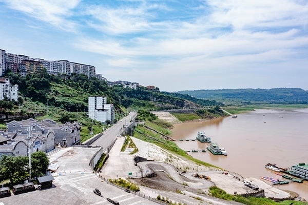 建成后的西沱鎮(zhèn)岸線環(huán)境綜合整治工程局部。受訪者供圖