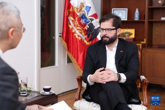 10月17日，智利總統(tǒng)博里奇在北京接受新華社記者專訪。新華社記者 呂帥 攝