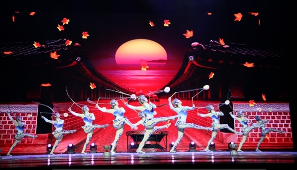 雜技《俏花旦·集體空竹》節(jié)目照。主辦方供圖