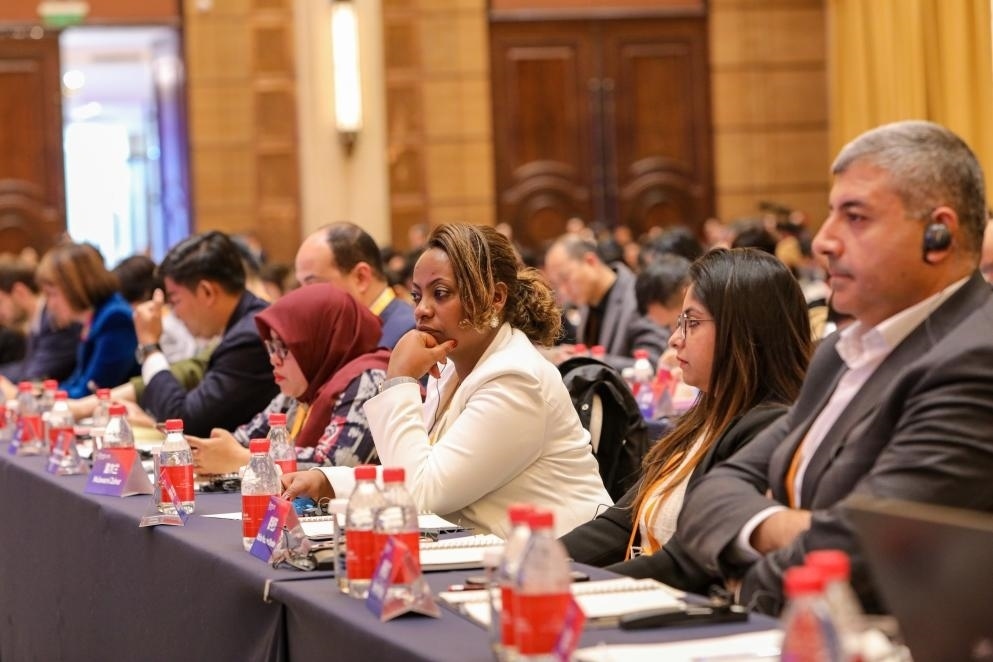 11月24日，論壇嘉賓在聆聽演講。新華社記者 辛夢晨 攝