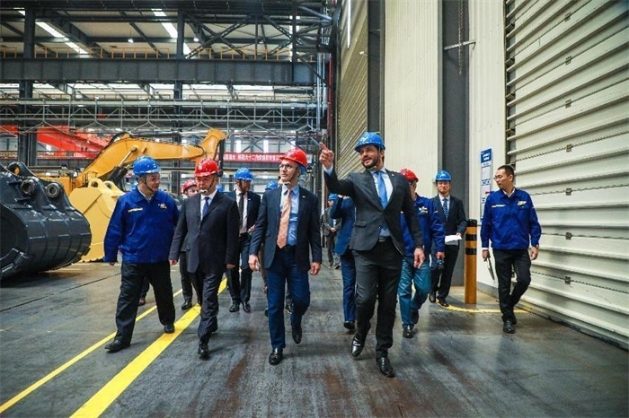 巴西米納斯吉拉斯州州長羅梅烏·澤馬到徐工集團(tuán)考察。徐工集團(tuán)供圖