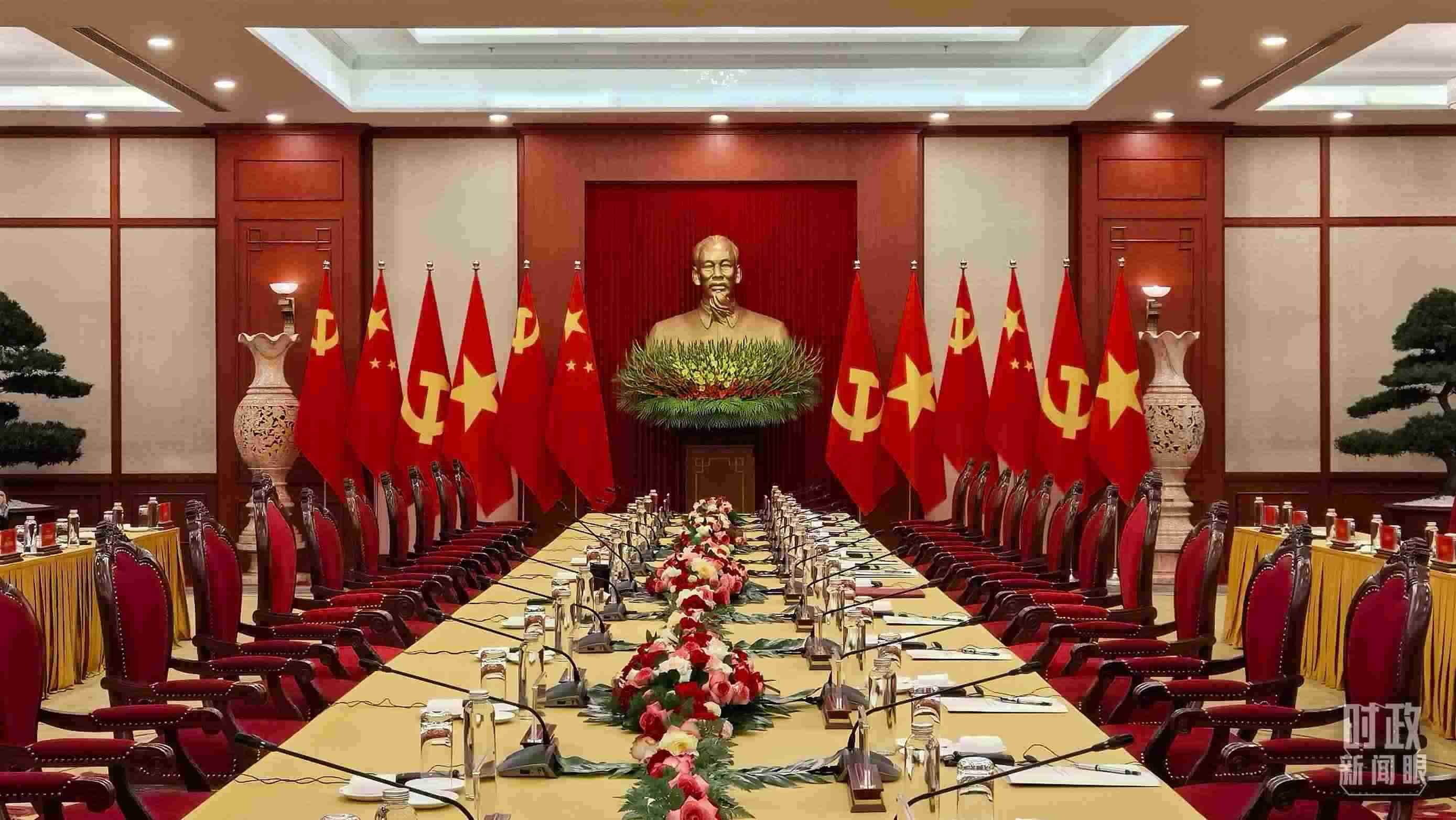 △當(dāng)?shù)貢r間12月12日下午，習(xí)近平在這里與阮富仲舉行會談，這是會談開始前的場景。（總臺央視記者邢彬拍攝）