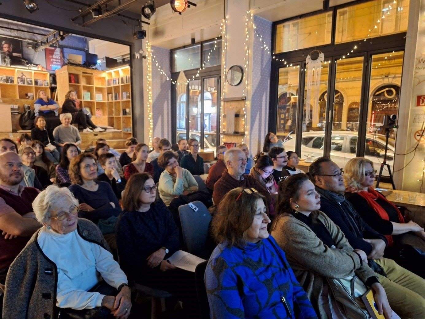 活動吸引了40余位當(dāng)?shù)厥忻駞⑴c。摩爾多瓦尼·巴爾納巴斯攝