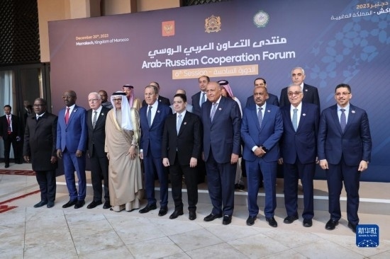 12月20日，與會代表在摩洛哥南部城市馬拉喀什舉行的第六屆阿拉伯-俄羅斯合作論壇上合影。新華社記者霍晶攝