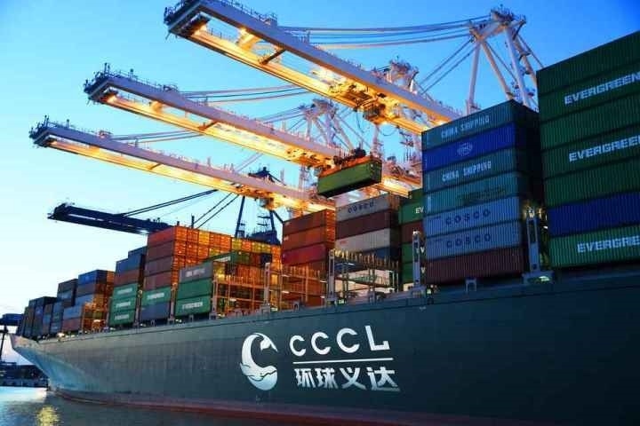 義烏商城集團(tuán)打造的國際物流平臺“環(huán)球義達(dá)”，為外貿(mào)企業(yè)提供各類物流資源信息。義烏市委宣傳部供圖