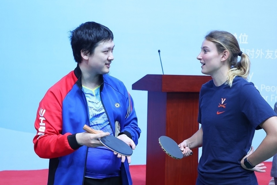 資訊有故事︱美國弗吉尼亞大學(xué)乒乓球代表團訪華：重走乒乓路 一起向未來