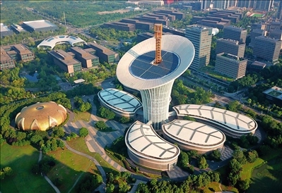 位于武漢光谷未來科技城的武漢新能源研究院大樓（2022年7月9日攝）。程敏攝/本刊