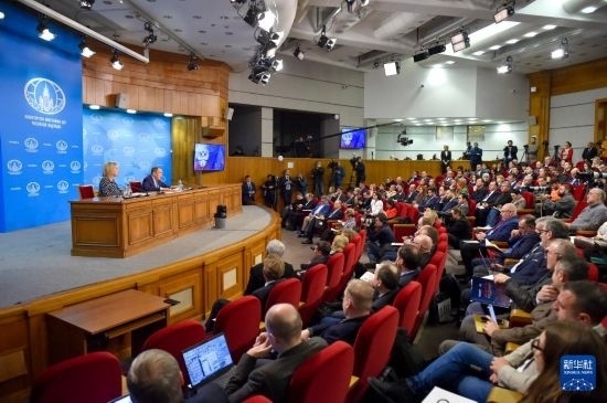 1月18日，在俄羅斯首都莫斯科，俄羅斯外長(zhǎng)拉夫羅夫回答記者提問。新華社發(fā)（亞歷山大攝）