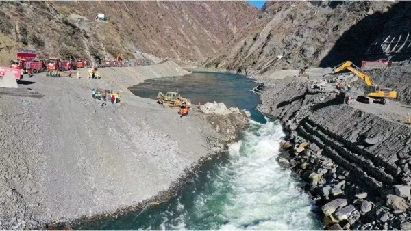 卡拉水電站實(shí)現(xiàn)大江截流。受訪者供圖