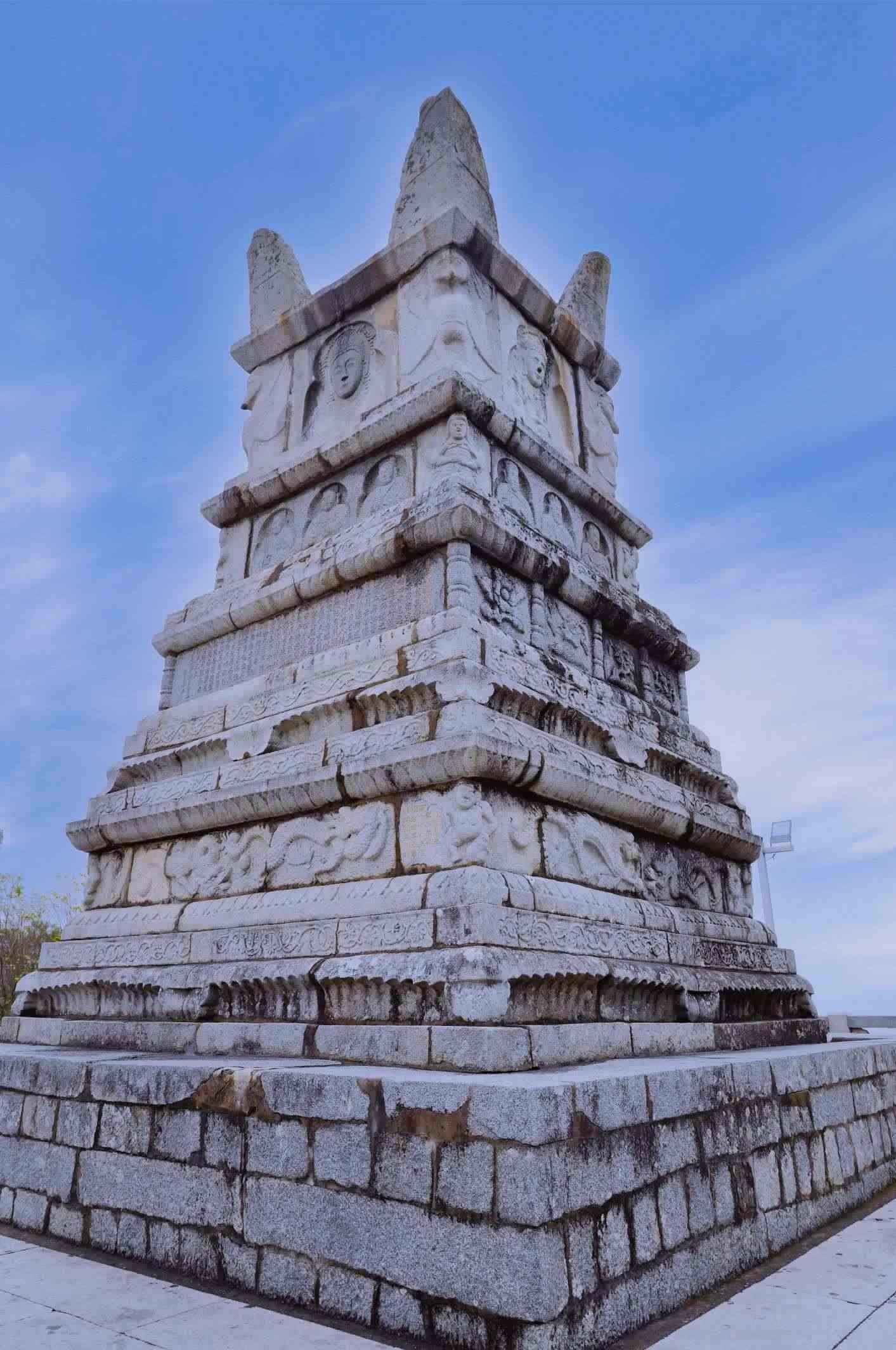 萬壽塔。 陳芝 攝