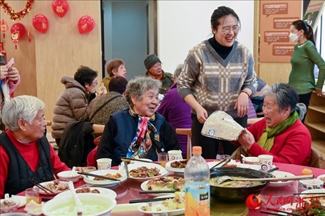 活動準備了抽獎環(huán)節(jié)。人民網記者 葉賓得攝