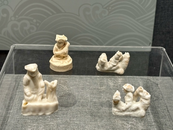 德化縣陶瓷博物館陳列的荷蘭人口哨。人民網(wǎng)記者 金慧慧攝