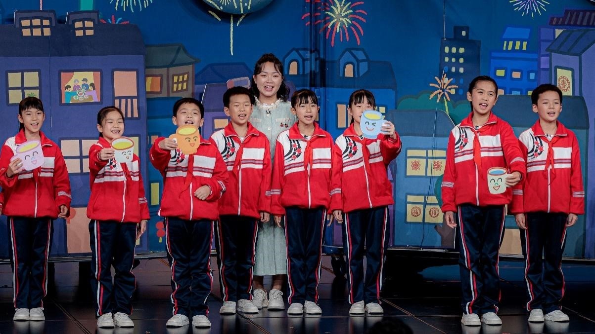 湖南省懷化市會(huì)同縣粟裕希望小學(xué)田野詩(shī)班彩排現(xiàn)場(chǎng)。主辦方供圖