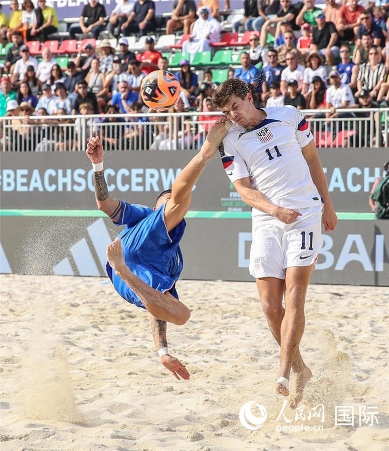 2月15日，意大利隊(duì)對(duì)陣美國(guó)隊(duì)。人民網(wǎng)塔里克·易卜拉欣攝