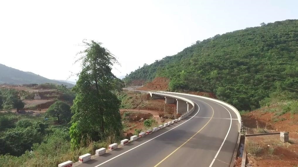 中塞友誼公路。