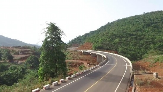 中塞友誼公路。