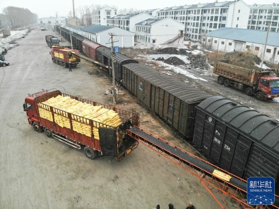 新華全媒+|“大糧倉(cāng)”黑龍江春耕備耕火熱進(jìn)行