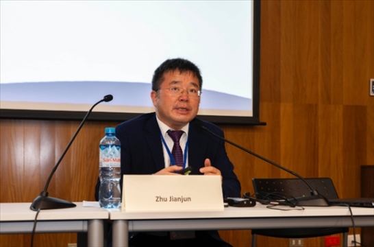 上海外國語大學國際文化交流學院副院長朱建軍做專題講座。（秘魯天主教大學孔子學院供圖）