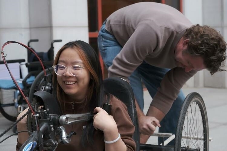 遇見中國(guó)丨在華生活二十年的美國(guó)人譚嘉煦:想用手搖車走遍中國(guó)