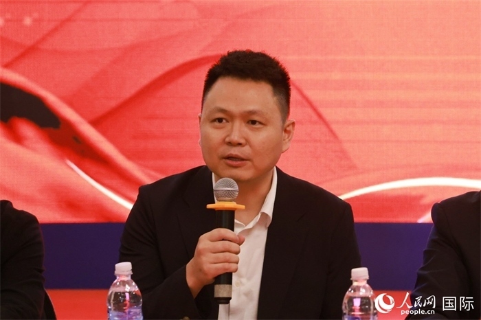 中國駐里約熱內(nèi)盧總領(lǐng)館副總領(lǐng)事王尉育在座談會上致辭。人民網(wǎng)記者 陳海琪攝