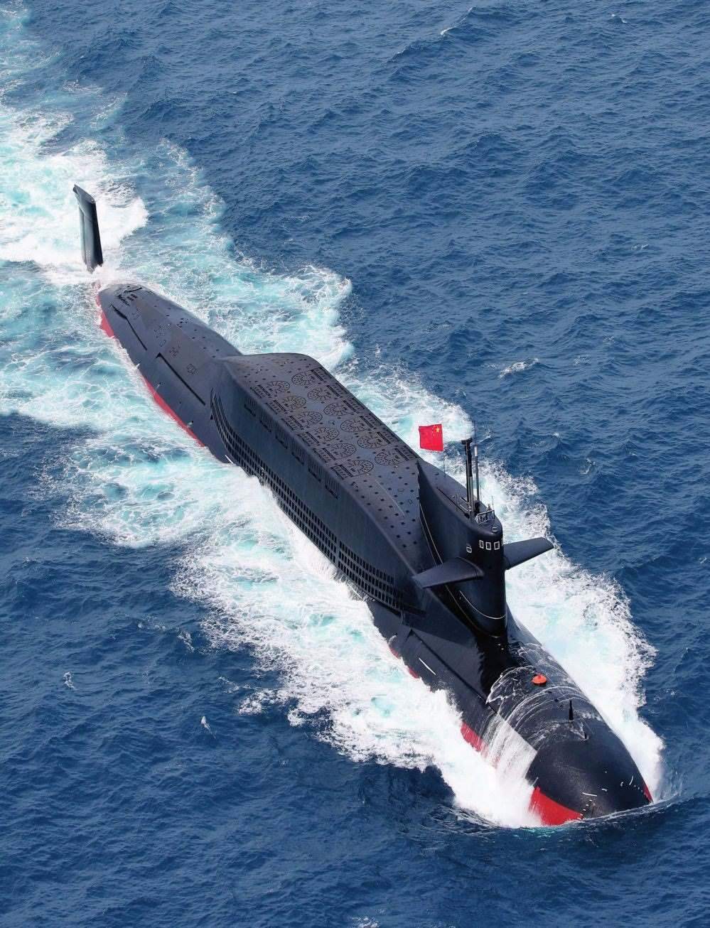 某潛艇執(zhí)行實(shí)戰(zhàn)化訓(xùn)練歸來(lái)（2018年3月攝）。周啟青攝