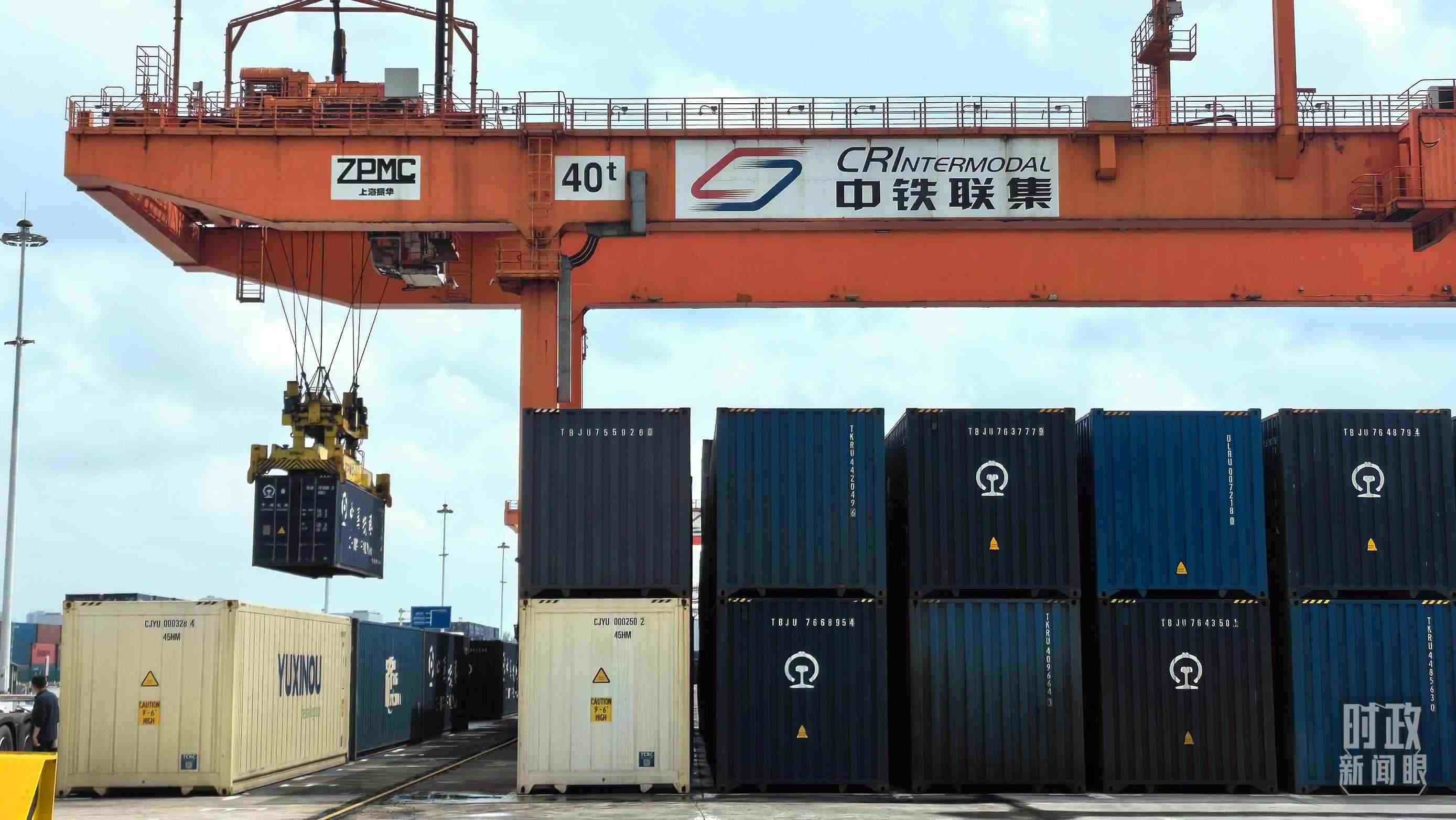 △重慶國(guó)際物流樞紐園區(qū)。（總臺(tái)央視記者趙化拍攝）