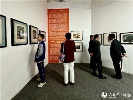 “與中國結緣：智利畫家何塞·萬徒勒里誕辰100周年”展覽在京舉行。人民網(wǎng)記者 周雨攝