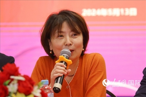 陜西省歸國華僑聯(lián)合會黨組成員、副主席兼秘書長尚小紅在座談會上致辭。人民網(wǎng)記者 陳海琪攝