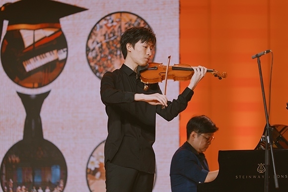 會(huì)議現(xiàn)場(chǎng)。學(xué)校供圖