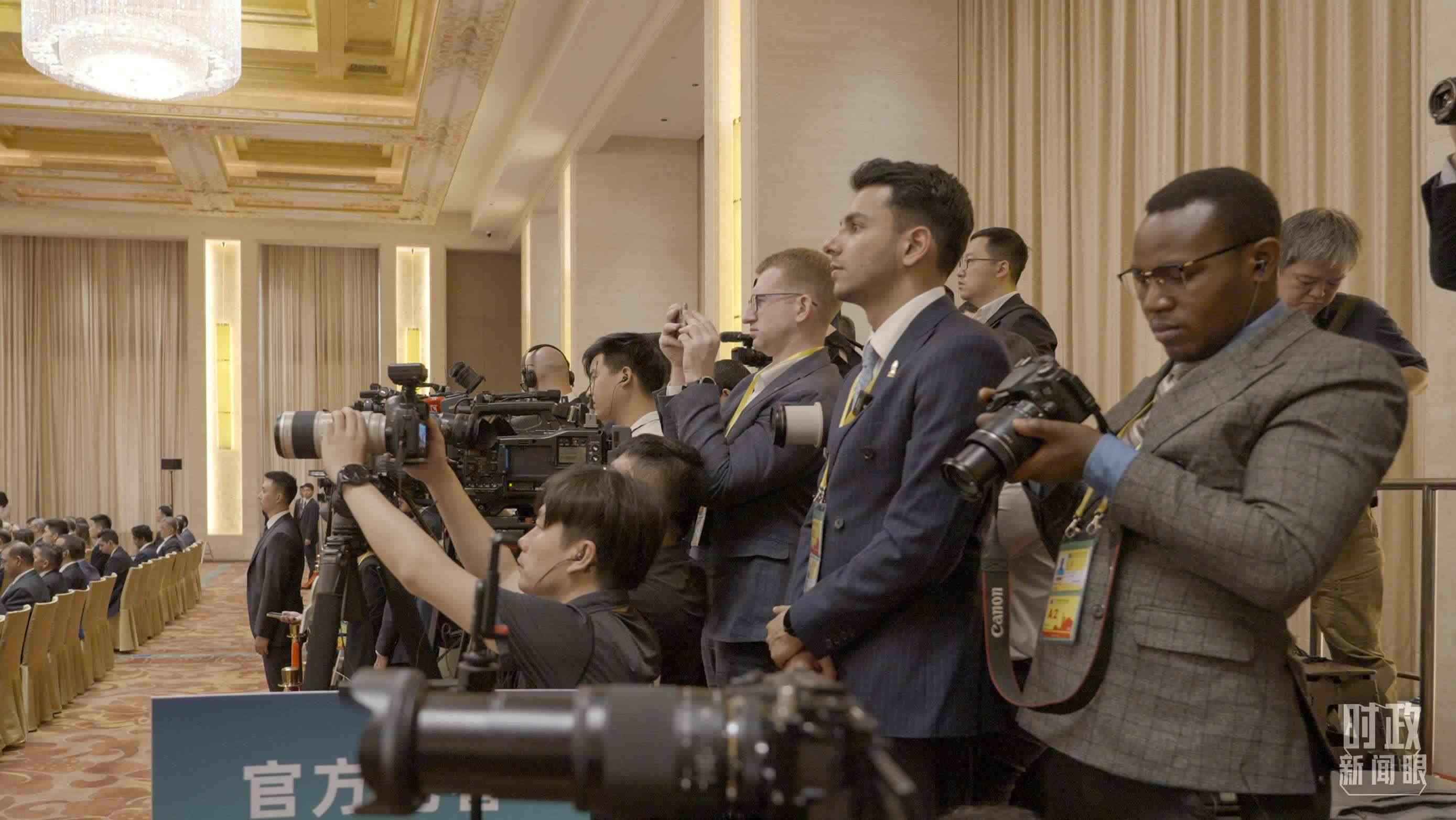 △現(xiàn)場(chǎng)媒體區(qū)。（總臺(tái)央視記者彭漢明拍攝）