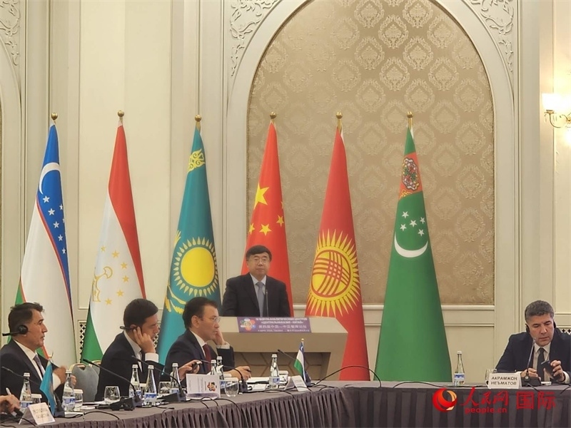 中國社會科學(xué)院俄羅斯東歐中亞研究所所長孫壯志致辭。人民網(wǎng)記者 李強(qiáng)攝