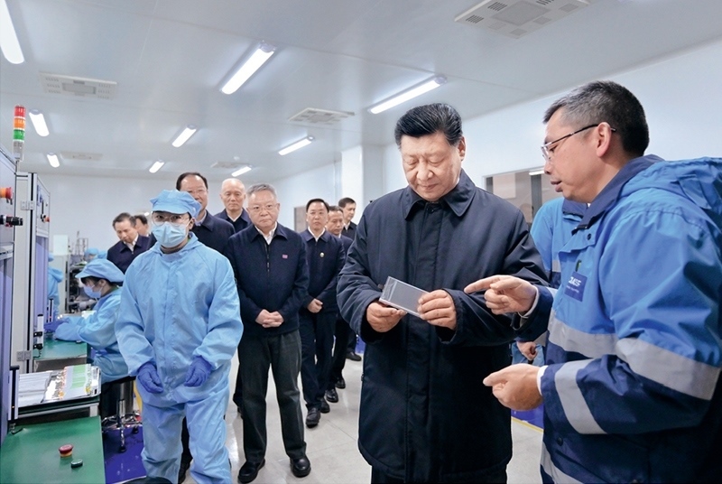 2024年3月18日至21日，中共中央總書(shū)記、國(guó)家主席、中央軍委主席習(xí)近平在湖南考察。這是18日下午，習(xí)近平在中德合資企業(yè)巴斯夫杉杉電池材料有限公司考察。 新華社記者 謝環(huán)馳/攝