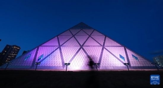 這是7月2日在哈薩克斯坦首都阿斯塔納拍攝的和平和諧宮。新華社記者 王建華 攝