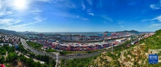 這是6月26日拍攝的中哈連云港物流合作基地（無人機(jī)照片）。新華社記者 季春鵬 攝