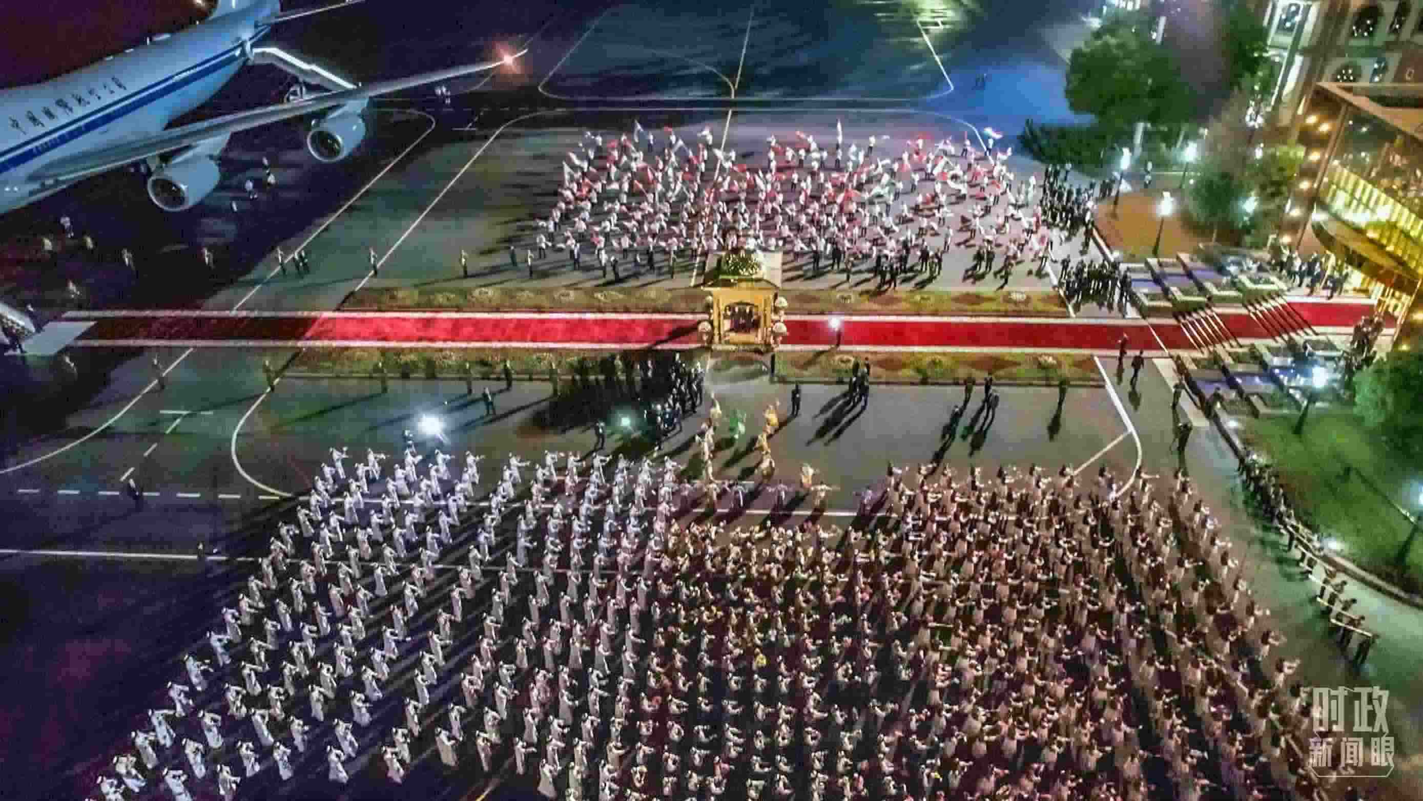 △塔方在機場舉行的盛大迎賓儀式。（總臺央視記者邢彬）