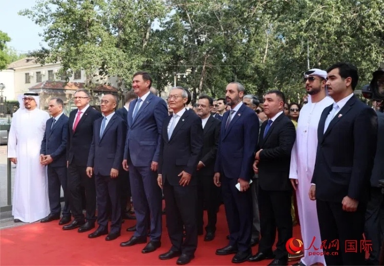 上合組織秘書長及成員國駐華使節(jié)參加活動。人民網(wǎng) 俄布拉依·對山攝